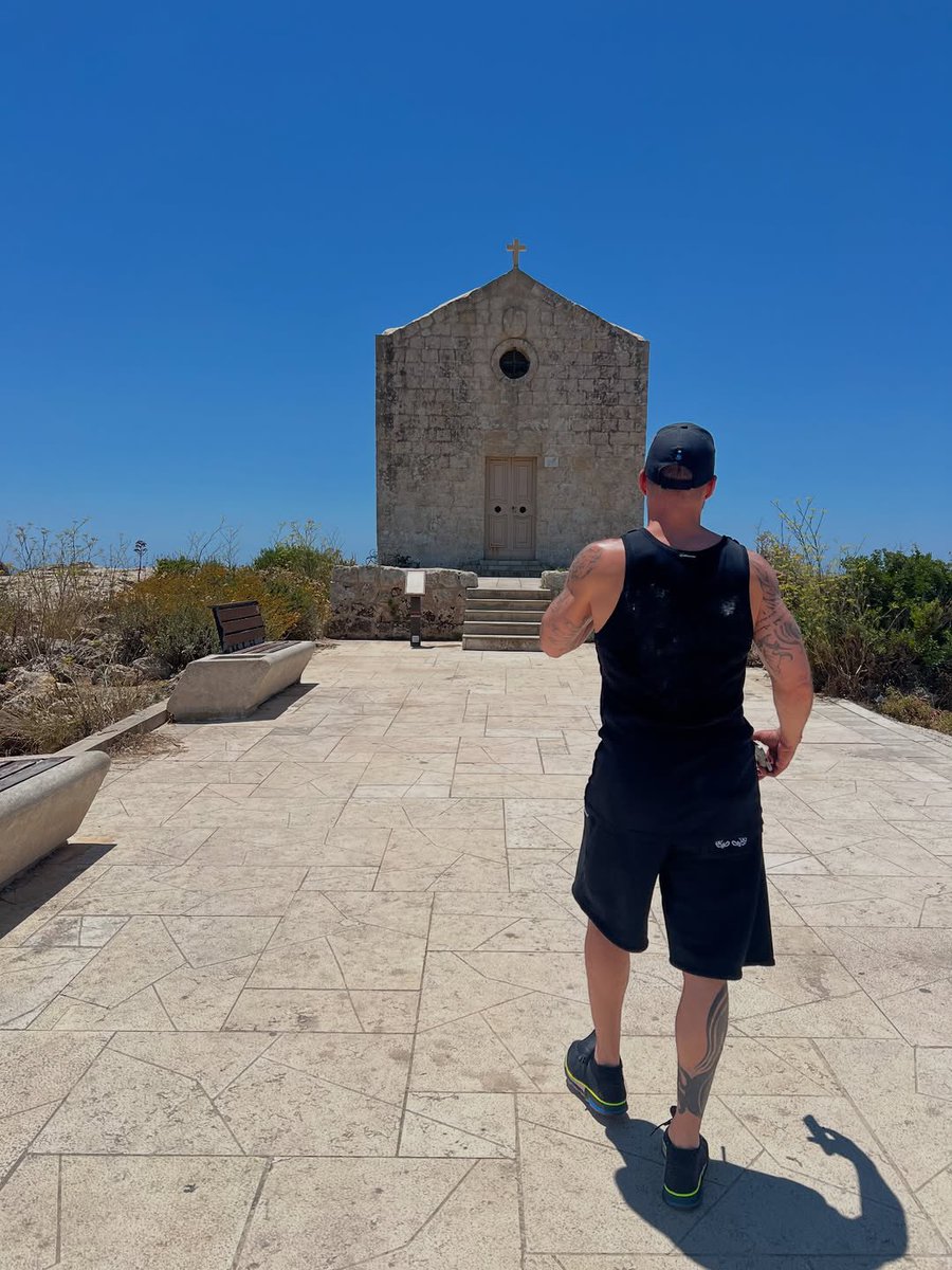 ricky_martin's tweet photo. ¡Malta, you fine little island, you!
Disembarked, got sun-kissed, over-caffeinated, fed like royalty, and flirted with the idea of never leaving.
The people? Warm.
The food? Dangerous.
The Maltese coffee? Maltese magic in a cup.
Yeah, I’m coming back soon🫶 Malta, Grazzi ħafna 🇲🇹 https://t.co/y9JxZQAscY