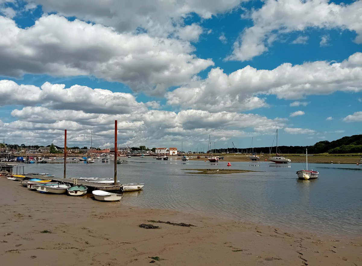 CRCuthbert's tweet image. Low water on the River Deben at Woodbridge, Suffolk, this afternoon, 3rd July 2025