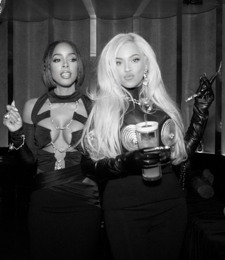Kelly Rowland and Beyoncé.
