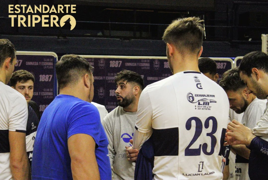 Estandarte Tripero (@estandarte_trip) on Twitter photo 👎 ¡Derrota en Ituzaingó!
🏐 Por la fecha 14 del Torneo Metropolitano de Primera División, los <a href="/Lobosvoley/">Lobos CGE 🏐</a> cayeron 3 a 1 ante GEI y perdieron el invicto.
🔵 Los parciales fueron de 25-22, 25-15, 15-25 y 25-21.
🔜 El próximo martes reciben a Ferro B en el Poli.
#CGE #GELP 👎 ¡Derrota en Ituzaingó!
🏐 Por la fecha 14 del Torneo Metropolitano de Primera División, los <a href="/Lobosvoley/">Lobos CGE 🏐</a> cayeron 3 a 1 ante GEI y perdieron el invicto.
🔵 Los parciales fueron de 25-22, 25-15, 15-25 y 25-21.
🔜 El próximo martes reciben a Ferro B en el Poli.
#CGE #GELP