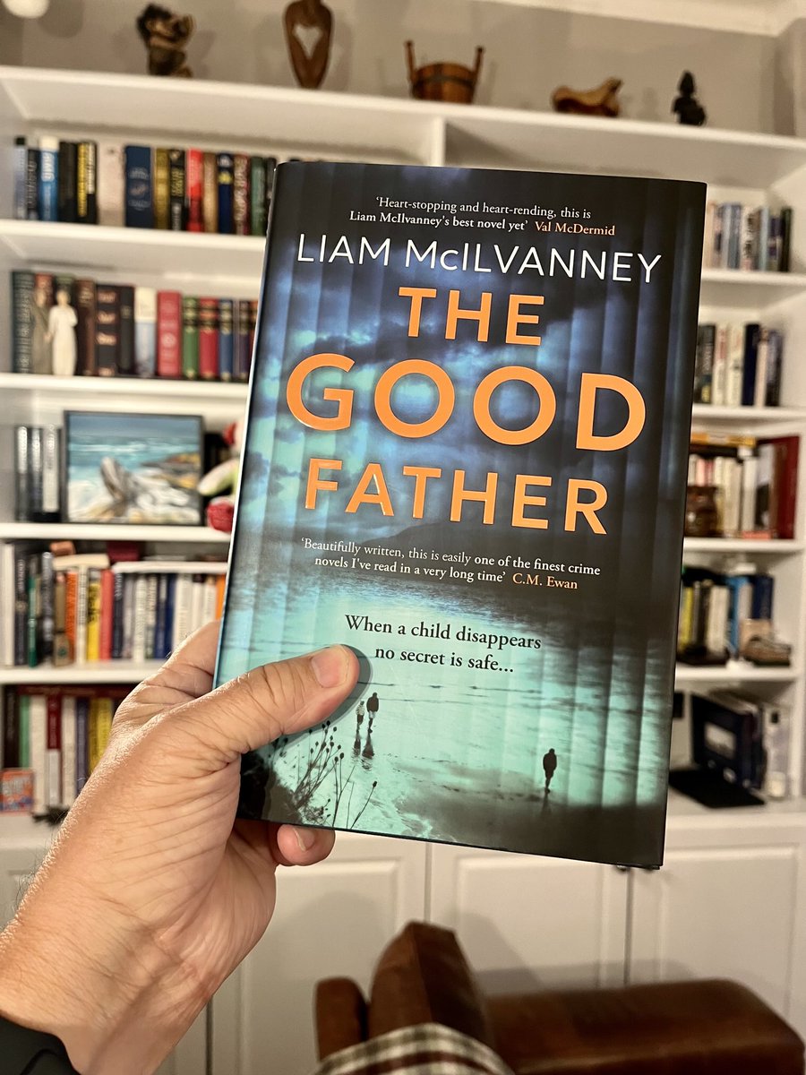 JoMoMMS's tweet image. An entertaining hour in the company of erudite and entertaining @LiamMcIlvanney and his latest book. Son of William, nephew of Hugh, writing is in his DNA. As a student my choice of newspaper was based on the peerless Hugh’s sports columns. See you in a few days..