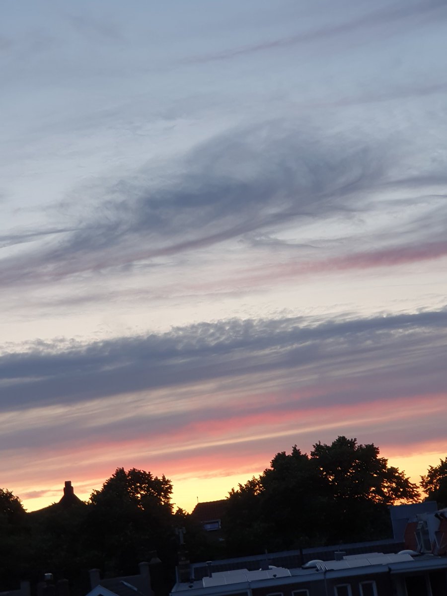 Mijn uitzicht vanavond.. 
#bergsingelkerk #liskwartier