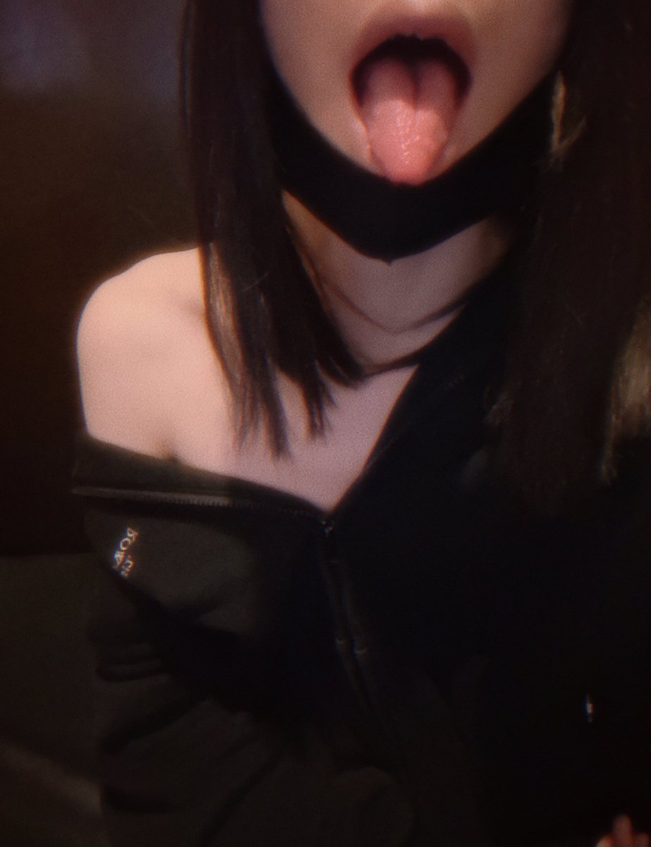 8et_p's tweet photo. たまにこうゆうエッチな撮り方してる人いるから真似してみたんだけど、、
あってる？🙄 https://t.co/K8MRtmzfn3