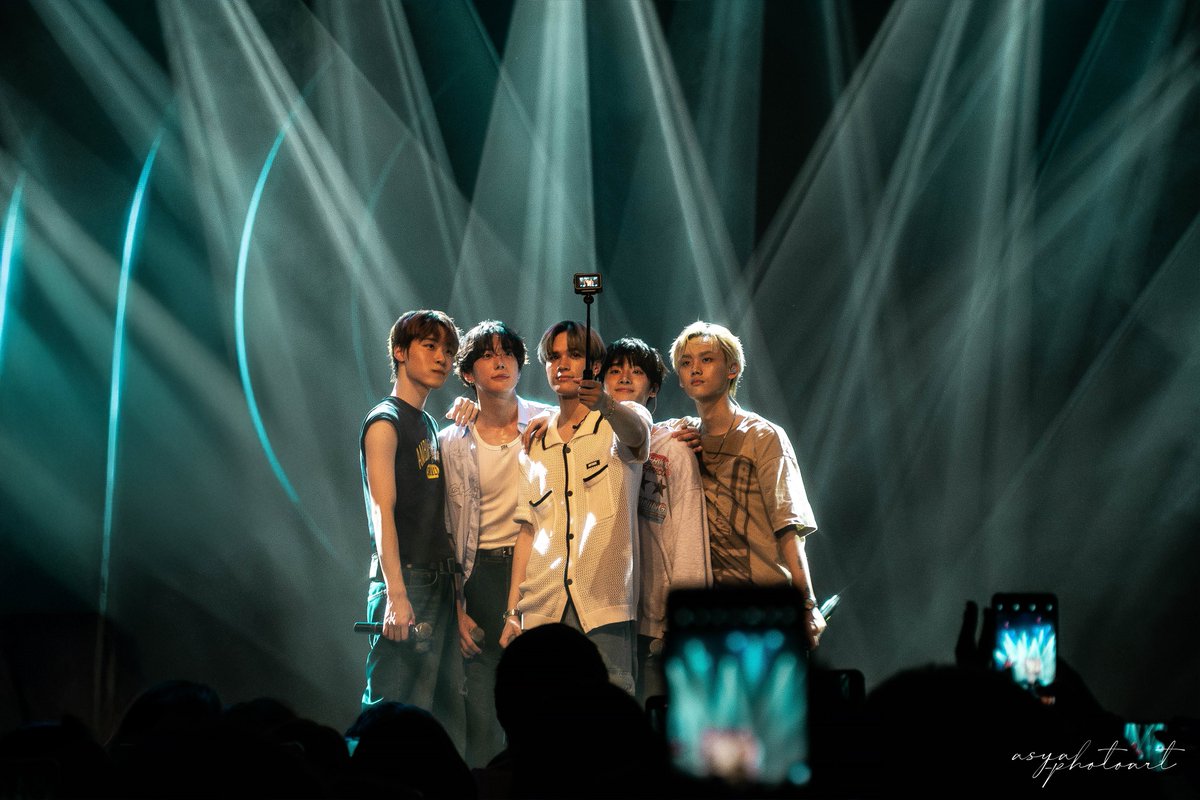 ViewoftheArts's tweet image. MUSIC - ONE PACT: NEXT HORIZON in WARSAW
One Pact in Poland was absolutely incredible!
📸 Images © Asya Photoart
#ONEPACT #원팩트
#NEXT_HORIZON #viewofthearts #Warsaw #One_Pact_in_Poland