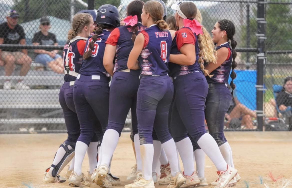 OswegoLiberty's tweet photo. We are golden in Colorado! After going 3-1 in pool play at the country’s biggest tournament, the Colorado Sparkler, the girls enter the Gold Bracket on Friday, July 4. They’re fighting so hard, battling the heat and lifting each other up through it all. Let’s go Liberty! ❤️🤍💙 https://t.co/4OH95wL1Oi