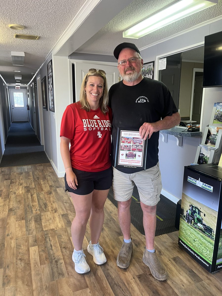 BRHSSB22's tweet photo. One Final Post: A personal THANK YOU to the 8 sponsors who financially supported  BRHS softball for 5 straight years! Each company stood behind a coach/program with a dream and helped us reach specific program needs in order to grow into what we are today! #TigerFamily https://t.co/YhoG2Xo4em