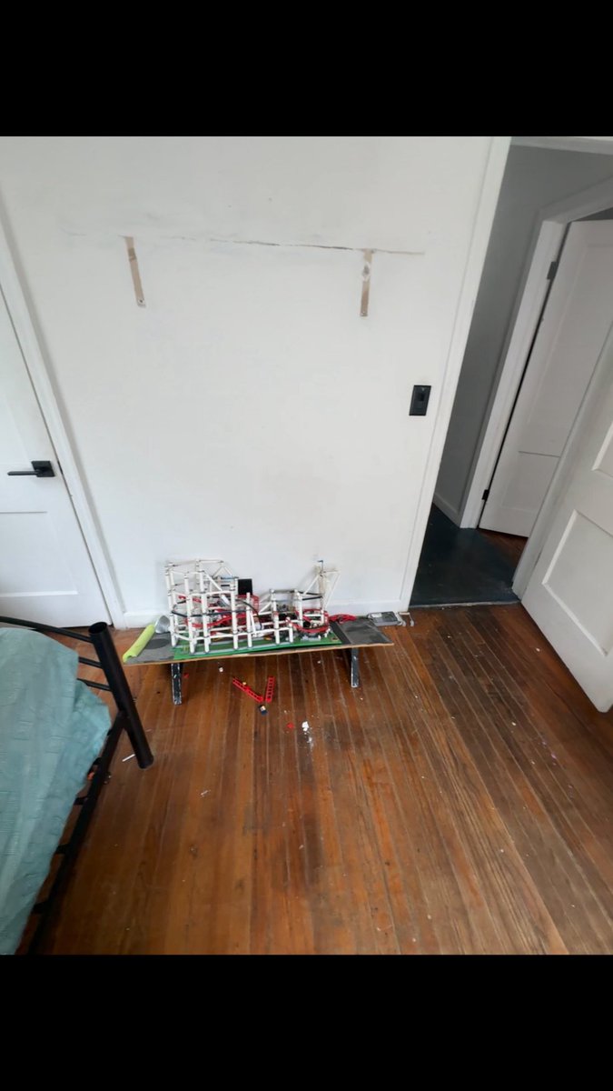 HeyKaleb's tweet photo. @AirbnbHelp @Airbnb so this is what you allow us to do? And then you suspend the host for it? https://t.co/CH5WcRXVPx