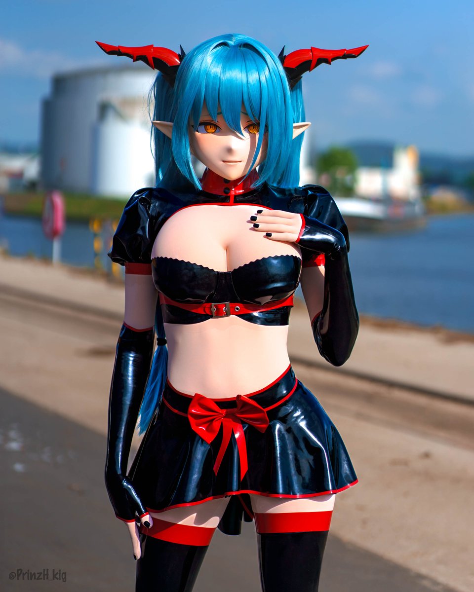 *Stares at you*

📷 <a href="/mitsuki_kig/">Mitsuki</a>