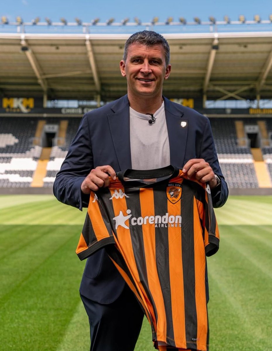 Hull City News🇹🇷 (@hullcitystats) on Twitter photo Tell you what.. whoever sticks around throughout this shit show and proudly wears Black & Amber will get our full support and backing all the way, as always
City till I die. ⚫️🟠
#HCAFC Tell you what.. whoever sticks around throughout this shit show and proudly wears Black & Amber will get our full support and backing all the way, as always
City till I die. ⚫️🟠
#HCAFC