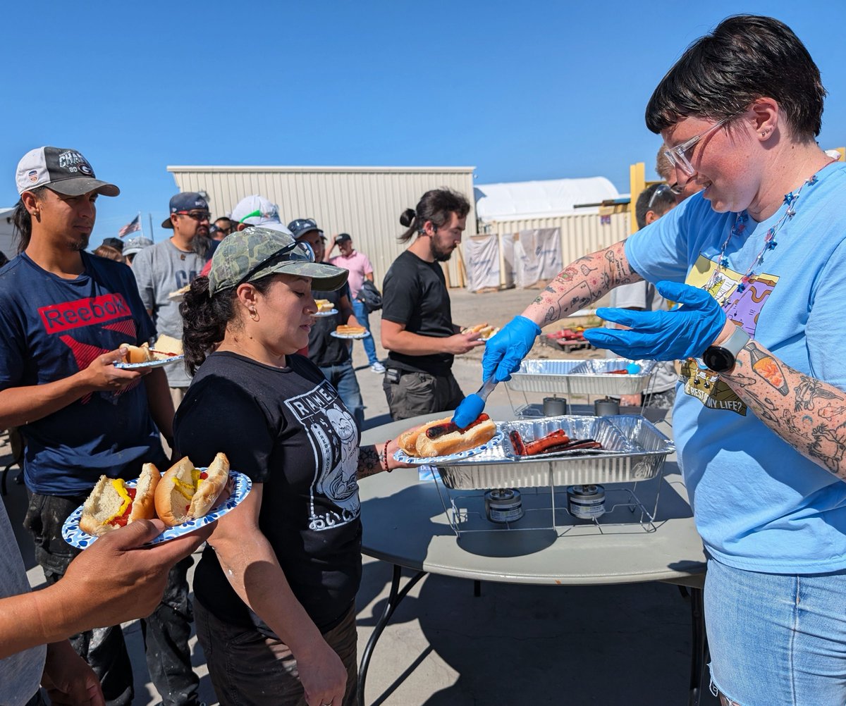 GuerdonModular's tweet image. Happy 4th of July! We fired up the grill for our annual BBQ lunch—250 team members strong. After long hours, extra shifts, and even Saturdays on a tough project, this break is well earned.
Stay safe and enjoy the holiday!
#4thOfJuly #TeamAppreciation #BuiltByGuerdon