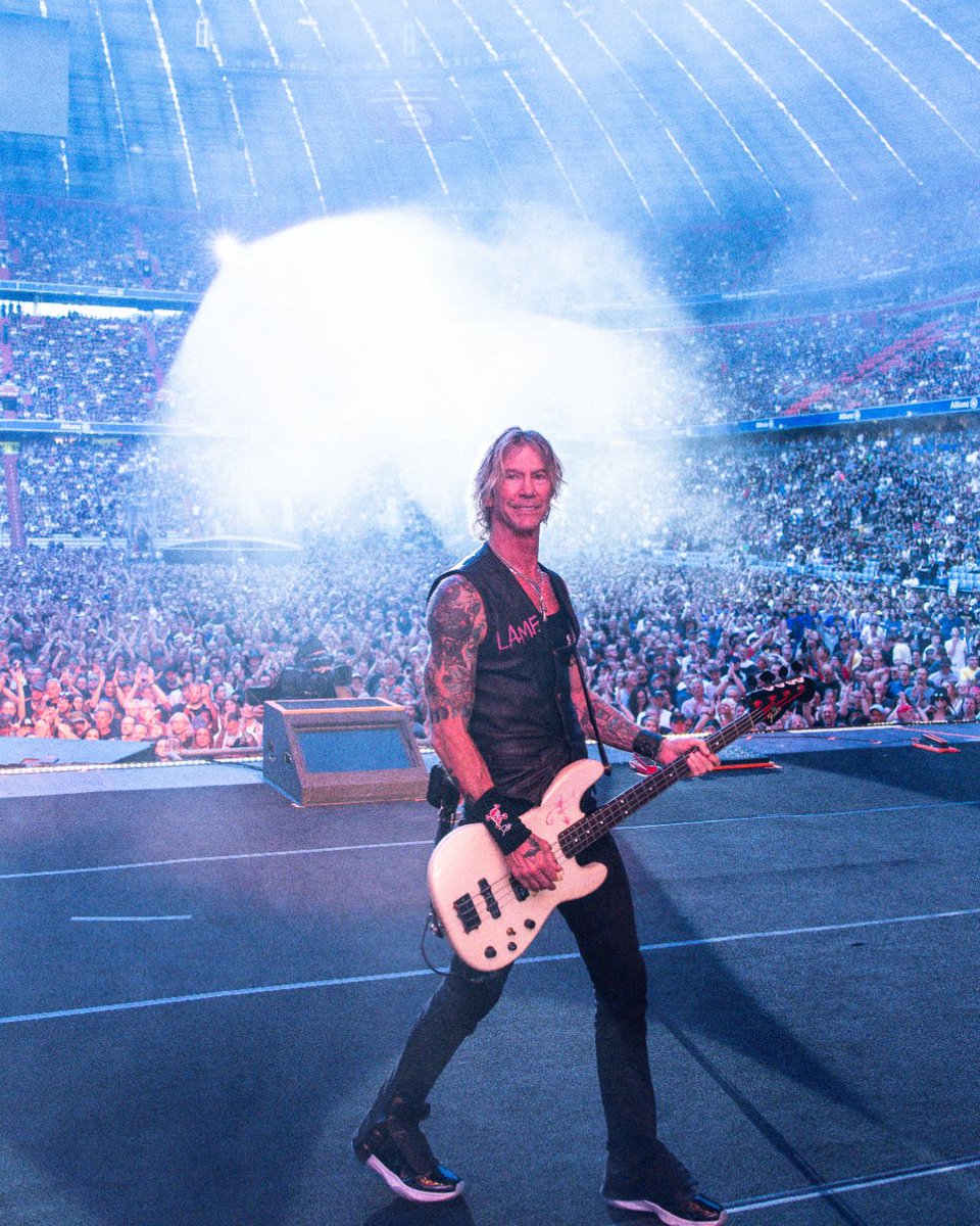 gunsnroses's tweet image. It was loud, Munich! You brought the energy to the first-ever concert at Allianz Arena.