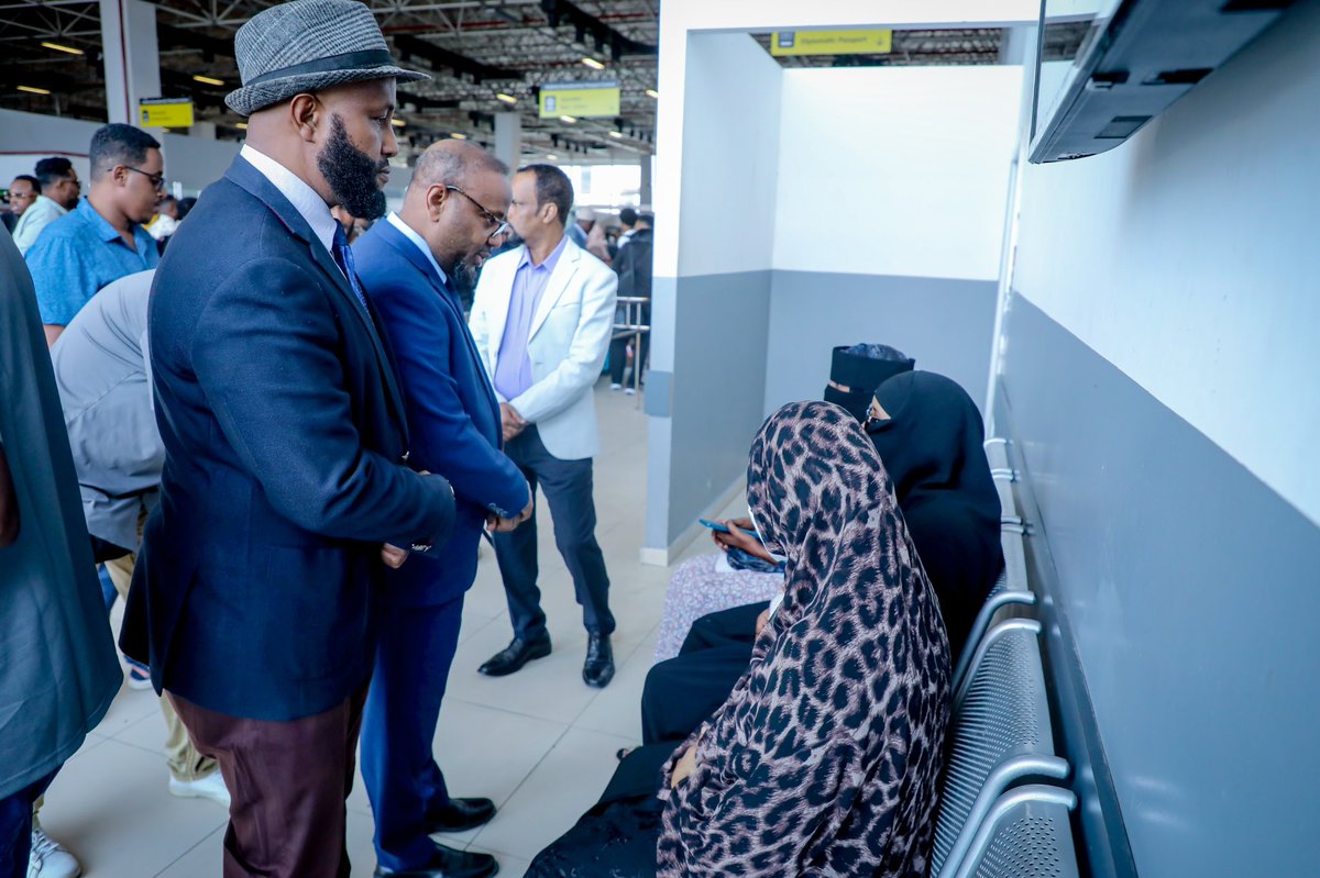 The Federal Government of #Somalia has successfully evacuated 14 citizens from #Algeria as part of its continued efforts to protect its people from the risks associated with irregular migration and human trafficking. 
🔗➡ t.me/MofaSomalia/53…