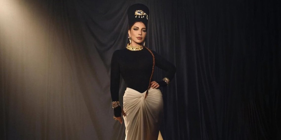 #ضريبة_البعد ألبوم سنة 2025 بدون منازع. 
#مش_وحشة انتي اجمل فنانة في التاريخ. 
#أحبك_أكرهك احنا نحبك ونكره اللي يكرهك. 
#كل_التفاصيل في جميع الاغاني 100 المية 
#ايها_المواطن حان الوقت لتعرف إبداع أصالة  
#المال_السايب حتى المثل تخليه اغنية. مبدعة