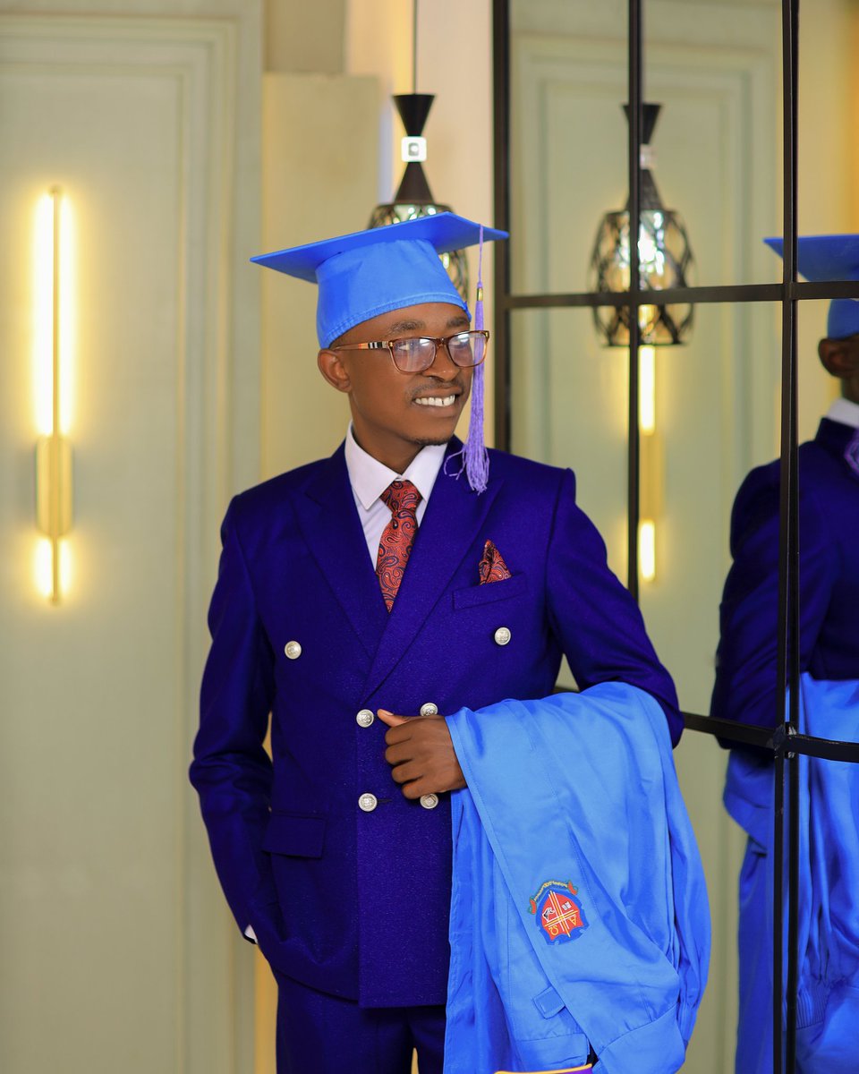 JimmyKBaluku's tweet image. &quot;...the time of my departure has come.
I have fought the good fight, I have finished the race, I have kept the faith&quot; ~
2 Timothy 4: 6-7.
Bachelor of Laws (LLB Hons.) of @UCUniversity

&quot;A Complete Education For A Complete Person&quot;
#UCUGrad25