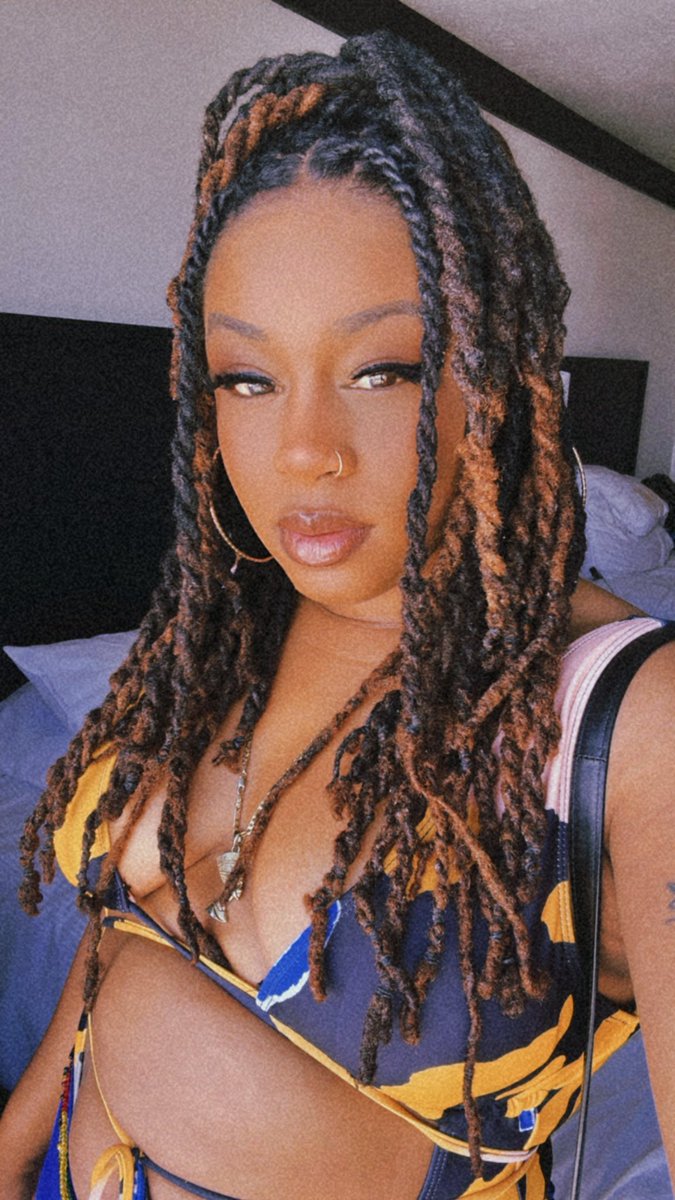 Destinee tweet media