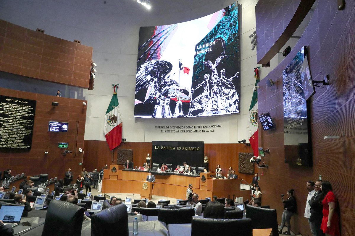 ☑️ El día de hoy estuvimos en la Comisión Permanente en el <a href="/senadomexicano/">Senado de México</a> , y recordamos que el día de hoy se conmemora el día que votó por primera vez la mujer en México a nivel federal, hoy representamos a millones desde la máxima tribuna del país.🟣

Por otro lado, durante la