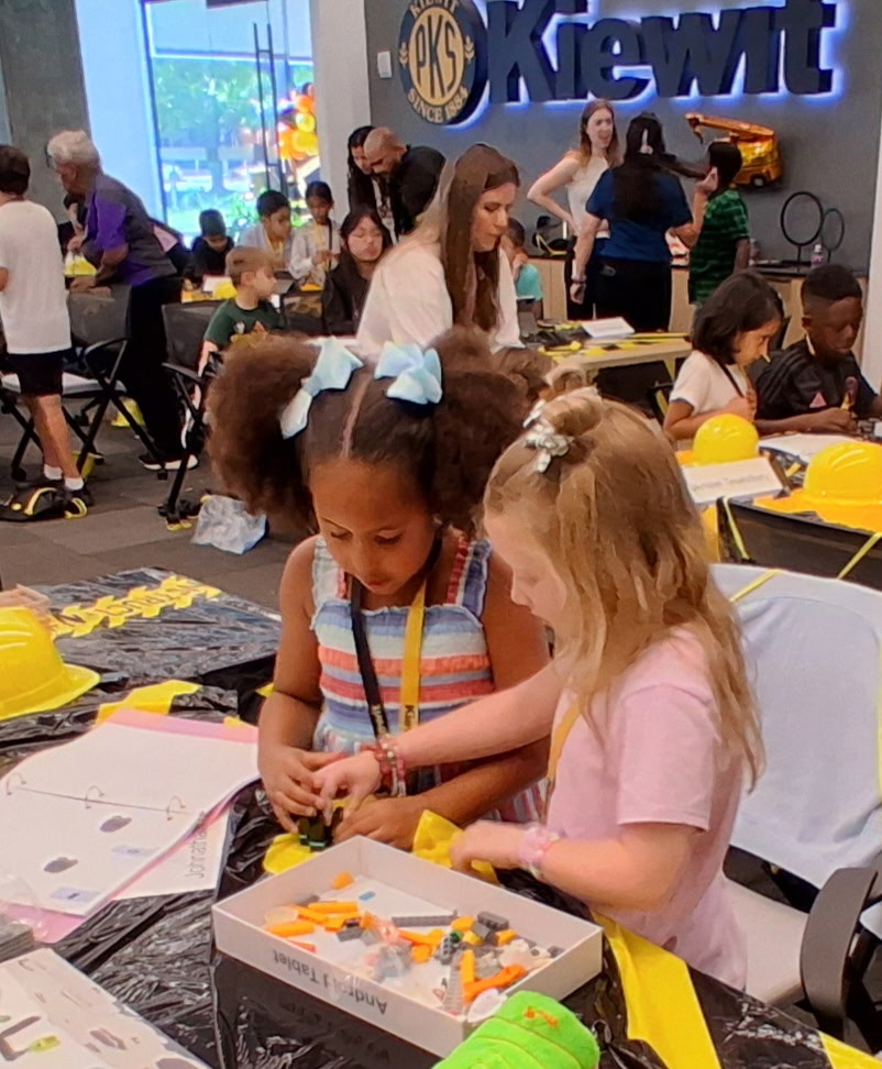 FIRSTinTexas's tweet image. Future engineers in the making! 🚀 Kiewit Engineering Group, Inc. hosted an unforgettable Bring Your Kid to Work Day featuring hands-on fun with FIRST LEGO League. 

#STEMEducation #FIRSTinTexas #KiewitEngineering