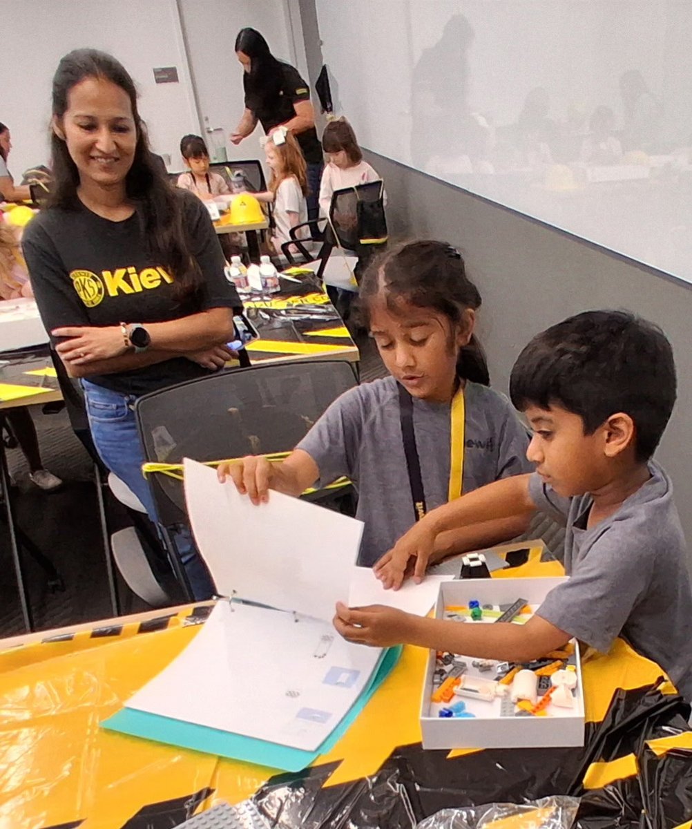 FIRSTinTexas's tweet image. Future engineers in the making! 🚀 Kiewit Engineering Group, Inc. hosted an unforgettable Bring Your Kid to Work Day featuring hands-on fun with FIRST LEGO League. 

#STEMEducation #FIRSTinTexas #KiewitEngineering