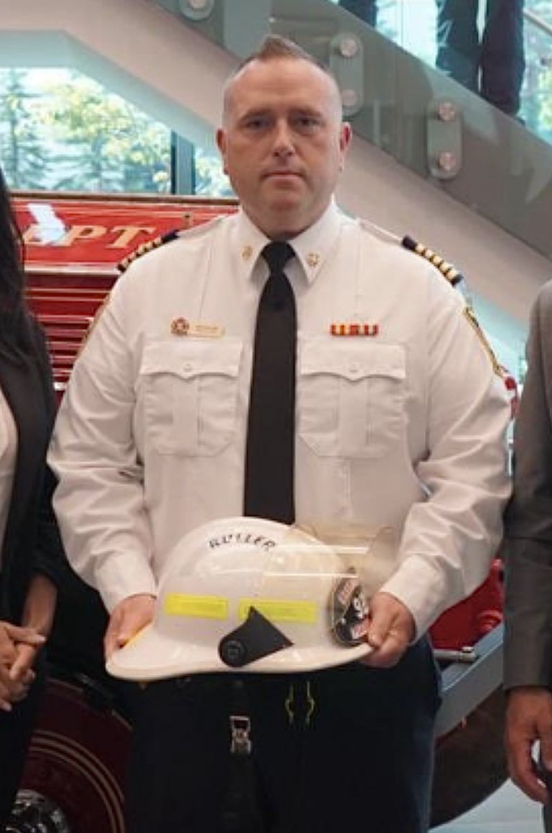 BFES Honour Guard tweet media