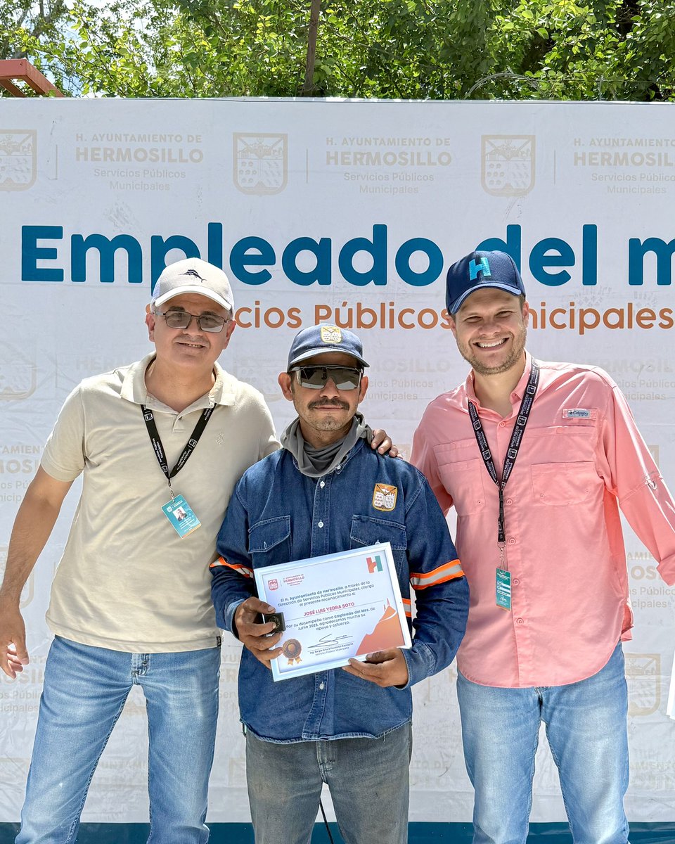 Felicidades a todas y todos los empleados del mes de mayo y junio. 🥳🏅

Gracias a su arduo trabajo, Hermosillo es cada día una ciudad más limpia, segura y bonita 🙌🏻, ¡muchas felicidades!