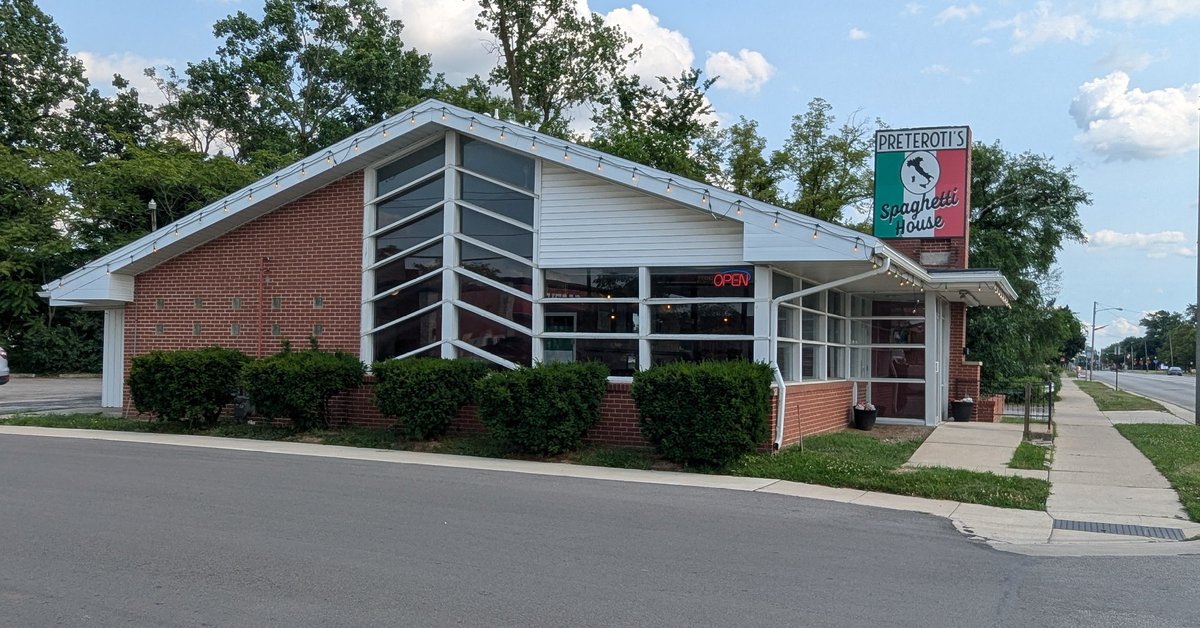 Found this place when my destination was closed for vacation and I'm so glad that I tried it. Check out Preteroti's Spaghetti House in Findlay.