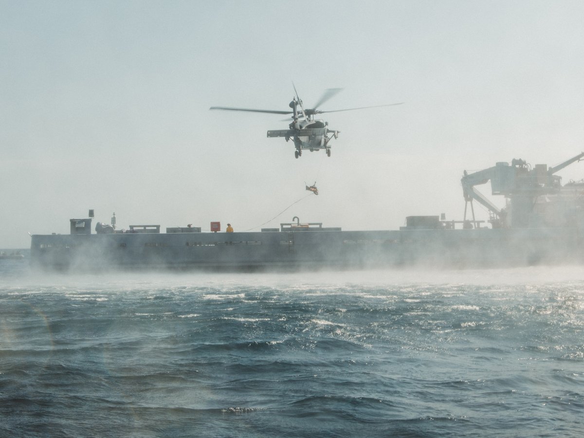 22nd_MEU's tweet image. Maritime Interdiction
@USMC #MSPF, #22ndMEUSOC, conduct maritime interception operations during #C2X. C2X refines tactics, techniques, and procedures to execute warfighting functions that enhance operational readiness and lethality as a unified team.
📸 Sgt. Tanner Bernat