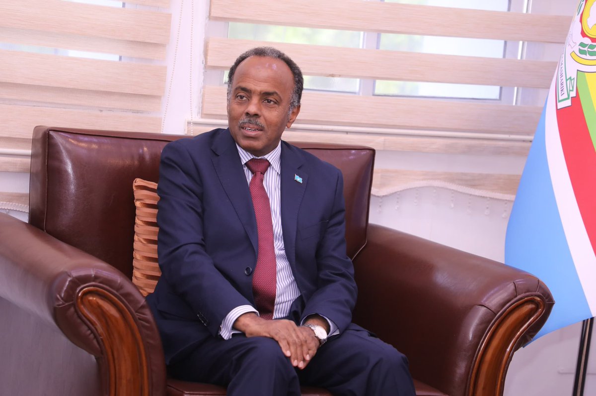 The State Minister for Foreign Affairs, Hon. Ali Mohamed Omar, participated today in a virtual AU PSC Ministerial Meeting focused on the situation in #Somalia and the African Union Support Mission in Somalia (#AUSSOM).
🔗➡ t.me/MofaSomalia/53…
#Somali #AU
