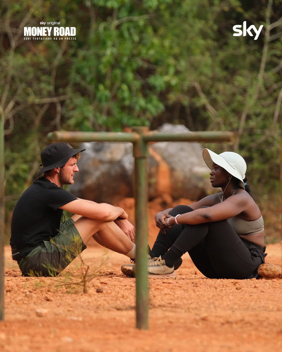 Non avrete preso i soldi, ma siete gli unici a poter camminare a testa alta.
#moneyroad