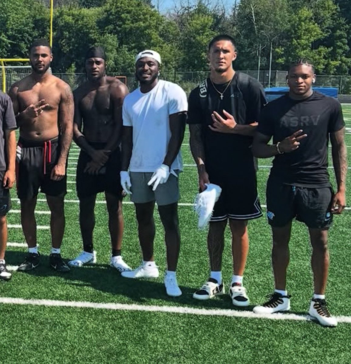 qanthers's tweet image. Stacked ass receiving corps