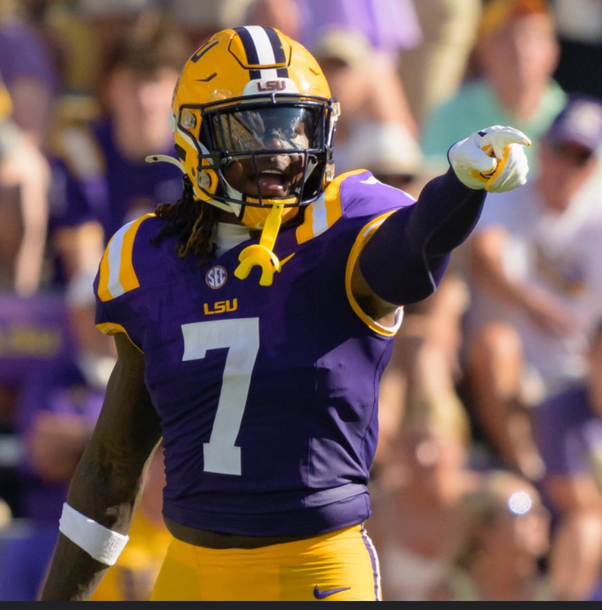 🚨 EDGE/HYBRID LB ALERT: LSU’s Harold Perkins Jr., the 6’1″/220 lb phenom, exploded as a freshman with 7.5 sacks, 72 tackles &amp; elite sideline‑to‑sideline range.
🔥 Comparisons to Von Miller, Patrick Willis &amp; Haason Reddick for his speed, bend &amp; coverage upside.
<a href="/LSUfootball/">LSU Football</a>
