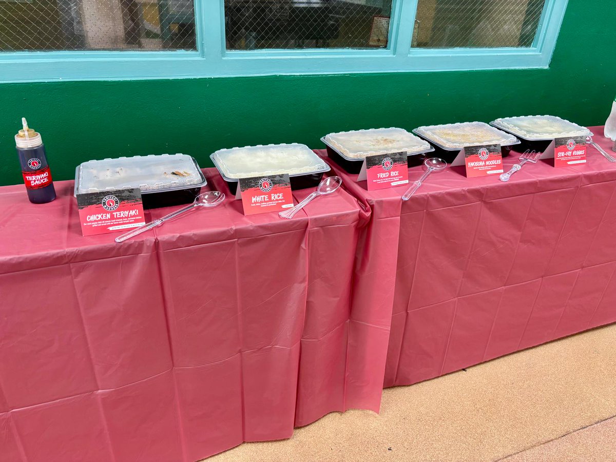 A huge thank you to Mr. Sierra, our amazing community partner at Teriyaki Madness, for providing a delicious lunch for our hardworking summer team! Today our team took a moment to share a meal and celebrate the Fourth of July. We appreciate your support! 🙌🍱 #CommunityPartners