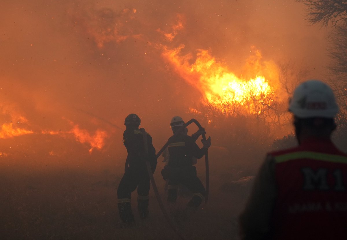 Sel olur alt yapın yok, Deprem olur üst yapın yok, Yangın olur uçağın yok, Maden patlar yaşam odan yok... 
#izmiryanıyor
#cesmeyanıyor