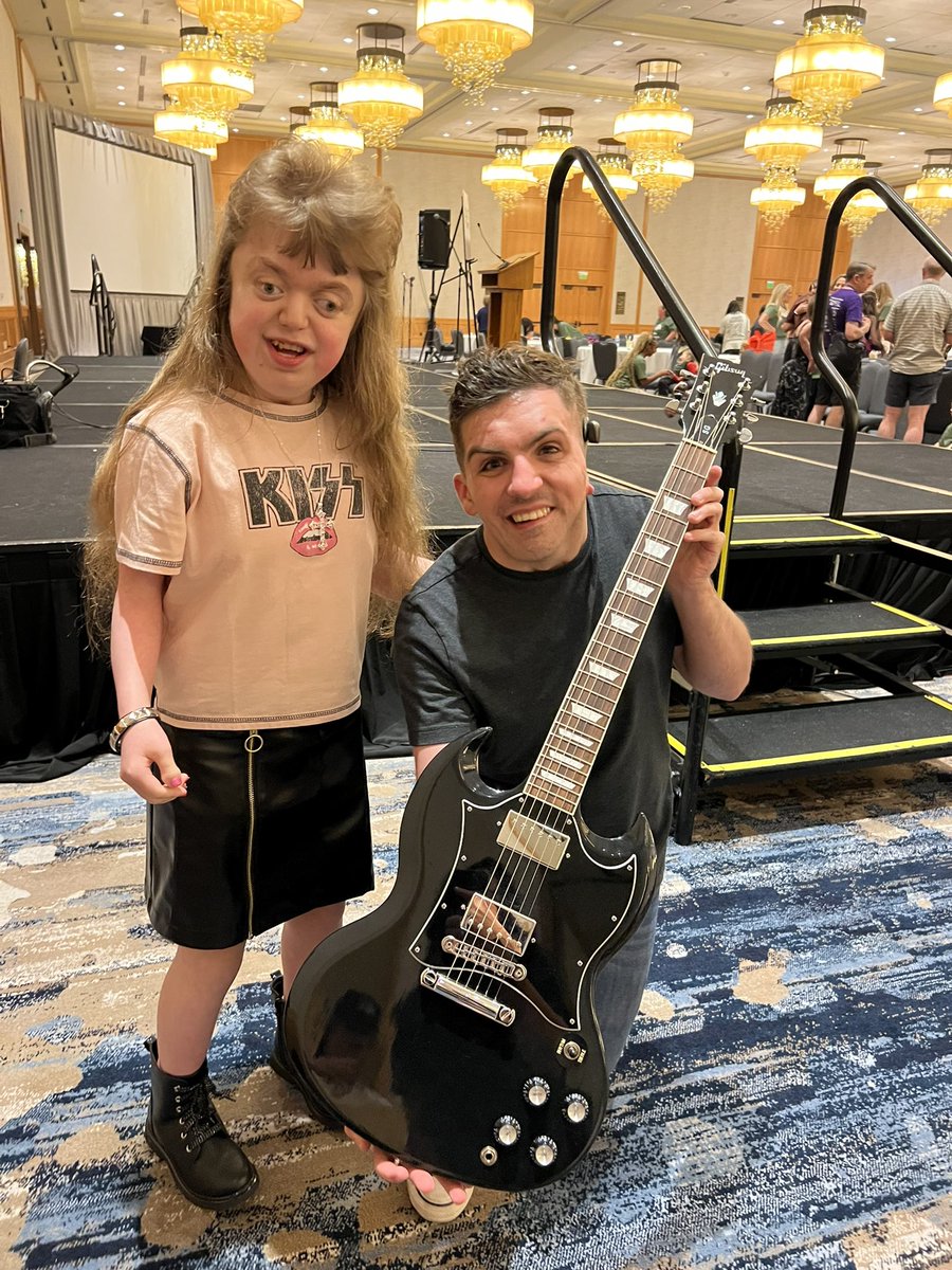 Dede Dankelson tweet media