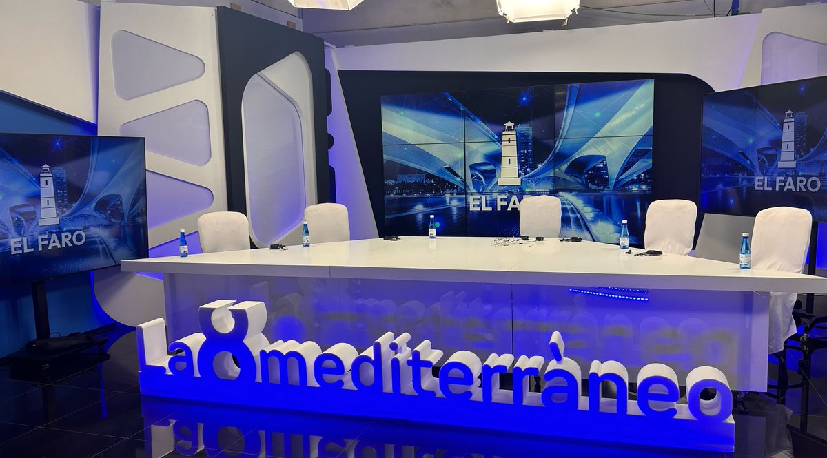 Mamen Peris Navarro (@mamen_peris) on Twitter photo Excelentes tertulianos repasando la actualidad política bajo la dirección de <a href="/vtecliment/">Vicent(e) Climent</a> #elfaro <a href="/la8mediterraneo/">La 8 Mediterráneo</a> Excelentes tertulianos repasando la actualidad política bajo la dirección de <a href="/vtecliment/">Vicent(e) Climent</a> #elfaro <a href="/la8mediterraneo/">La 8 Mediterráneo</a>