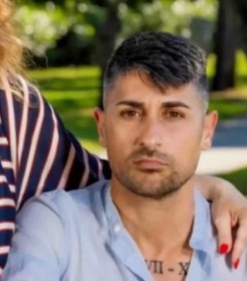 _myriam13's tweet photo. sono l’unica a notare una certa somiglianza?
 #TemptationIsland https://t.co/VmVGU1ReoH