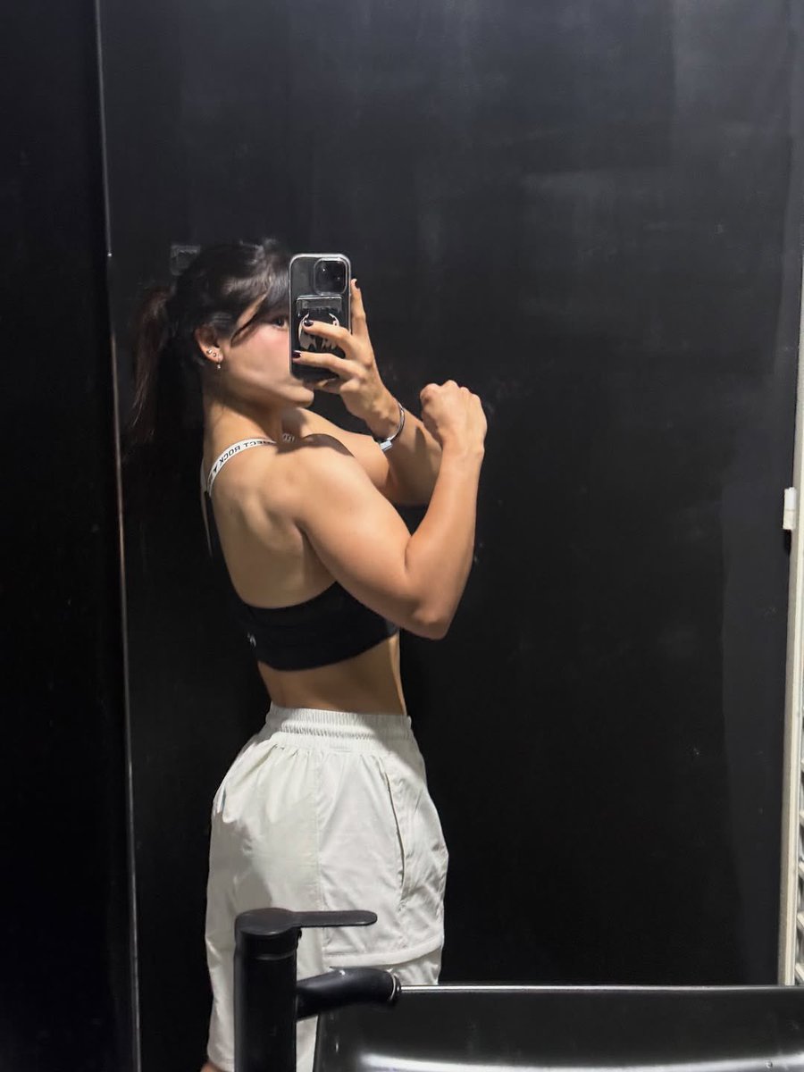 alanasource's tweet image. Alana 💪