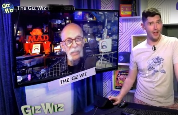 Thurs, Giz Wiz Show time! Both Mo &amp; I have a 'What The Heck Is It?' gadget +I have an amazing nightlight. And we find out Chad's new Cheap Gadget Theme for July. Join Chad &amp; I in chat &amp; comment during the live show.  4:30P PDT, 7:30P EDT.  gizwiz.tv  (link to chat