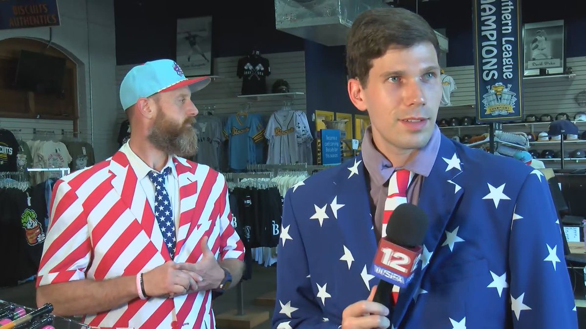 Just checking in on Davis' live shot and I roll up on this