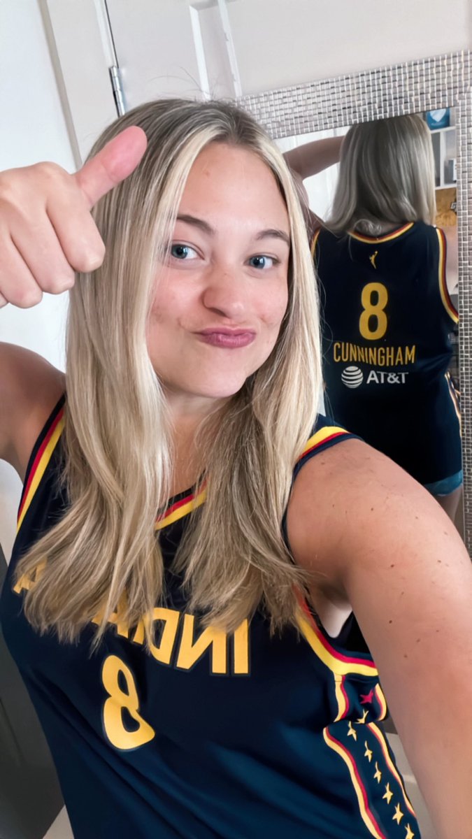 soupcaroline 🥣 tweet media