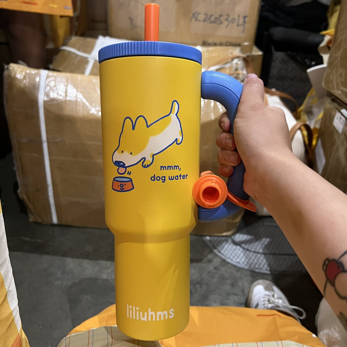 liliuhms's tweet photo. mmmm dog water https://t.co/dRMG155AUM