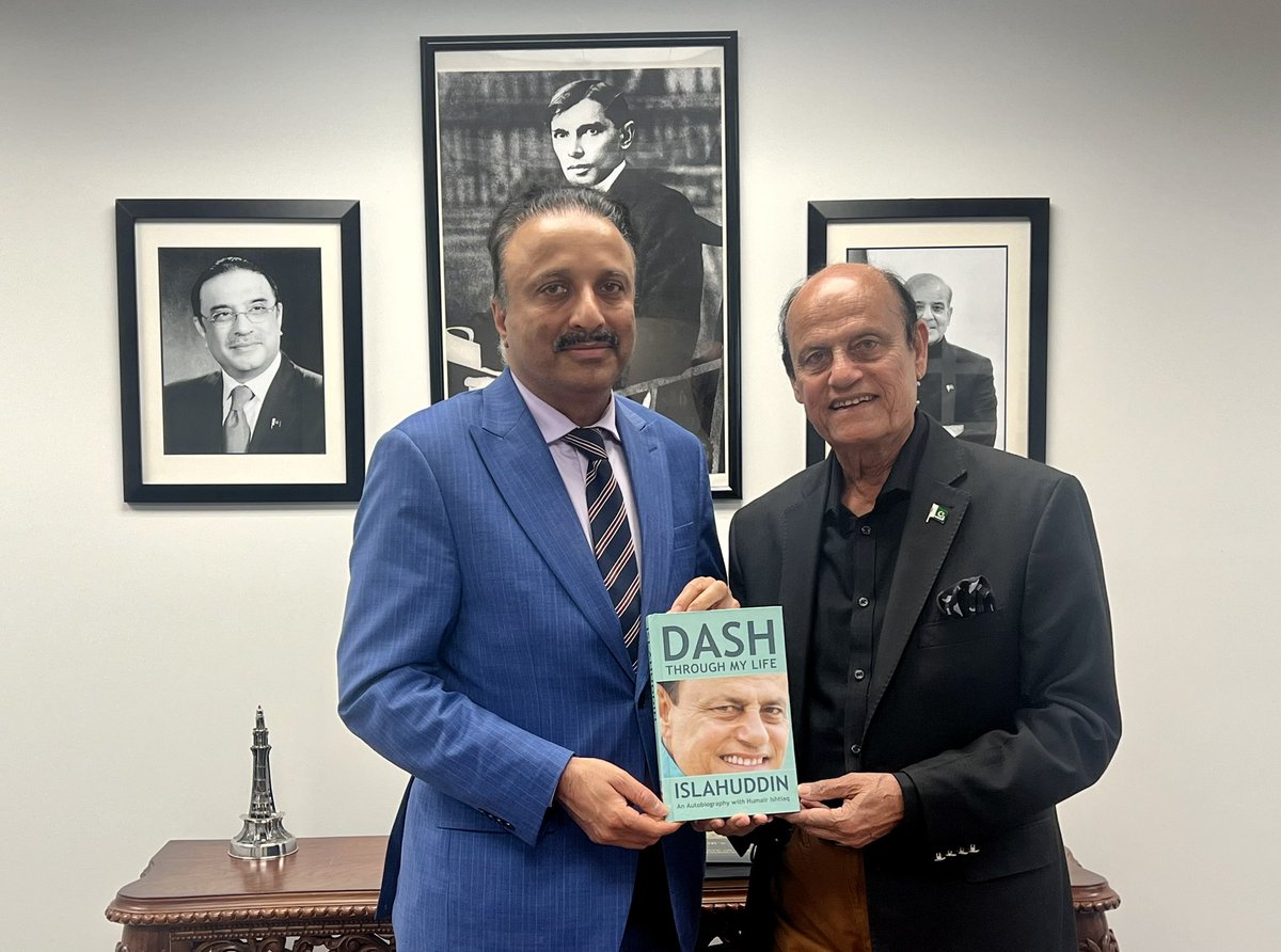 Pakistan Consulate General Chicago (@pakinchicago) on Twitter photo Mr. Islahuddin Siddiqui, former captain, manager, and coach of the Pakistan Hockey Team, met w/ CG Tariq Karim at <a href="/PakinChicago/">Pakistan Consulate General Chicago</a> today. He presented his book to the CG, & they exchanged views on the promotion of hockey. Mr. Islahuddin Siddiqui, former captain, manager, and coach of the Pakistan Hockey Team, met w/ CG Tariq Karim at <a href="/PakinChicago/">Pakistan Consulate General Chicago</a> today. He presented his book to the CG, & they exchanged views on the promotion of hockey.