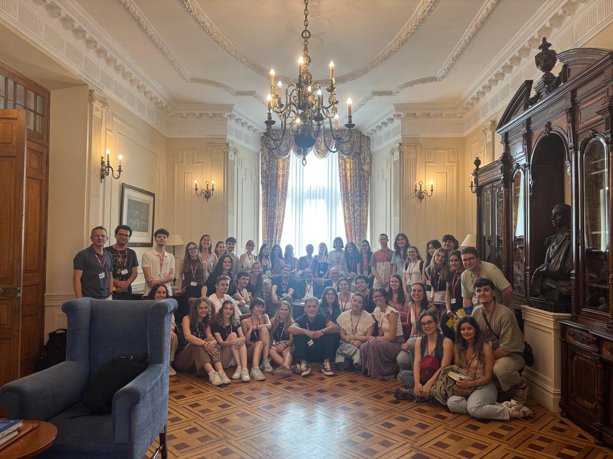 Miguel de Vega (@devega_m) on Twitter photo Última sesión de lujo de la XXIV escuela de Biología Molecular Eladio Viñuela-Margarita Salas <a href="/UIMP/">UIMP</a> a cargo de Francis Mojica que habló de los mecanismos CRISPR, y de <a href="/LluisMontoliu/">Lluis Montoliu</a> <a href="/CNB_CSIC/">Centro Nacional de Biotecnología (CSIC)</a> que explicó sus aplicaciones! (<a href="/CBM_CSIC_UAM/">Centro de Biología Molecular Severo Ochoa</a> , <a href="/CSIC/">CSIC</a> , <a href="/lblancodavila1/">Luis Blanco Dávila</a>) Última sesión de lujo de la XXIV escuela de Biología Molecular Eladio Viñuela-Margarita Salas <a href="/UIMP/">UIMP</a> a cargo de Francis Mojica que habló de los mecanismos CRISPR, y de <a href="/LluisMontoliu/">Lluis Montoliu</a> <a href="/CNB_CSIC/">Centro Nacional de Biotecnología (CSIC)</a> que explicó sus aplicaciones! (<a href="/CBM_CSIC_UAM/">Centro de Biología Molecular Severo Ochoa</a> , <a href="/CSIC/">CSIC</a> , <a href="/lblancodavila1/">Luis Blanco Dávila</a>)