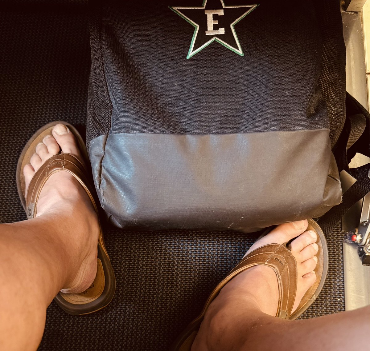 Wheels up… quick hop to SEA-TAC, then onto to RENO 🛫 #girlPAPA