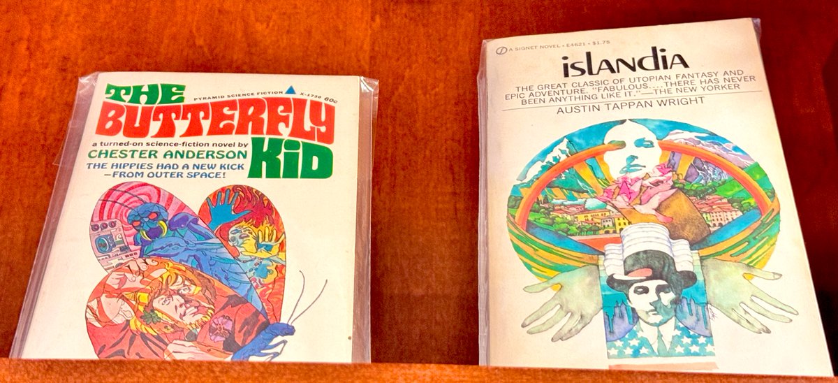 Spencer A. Klavan (@spencerklavan) on Twitter photo We should unquestionably bring back this cover art style for sci-fi/fantasy We should unquestionably bring back this cover art style for sci-fi/fantasy