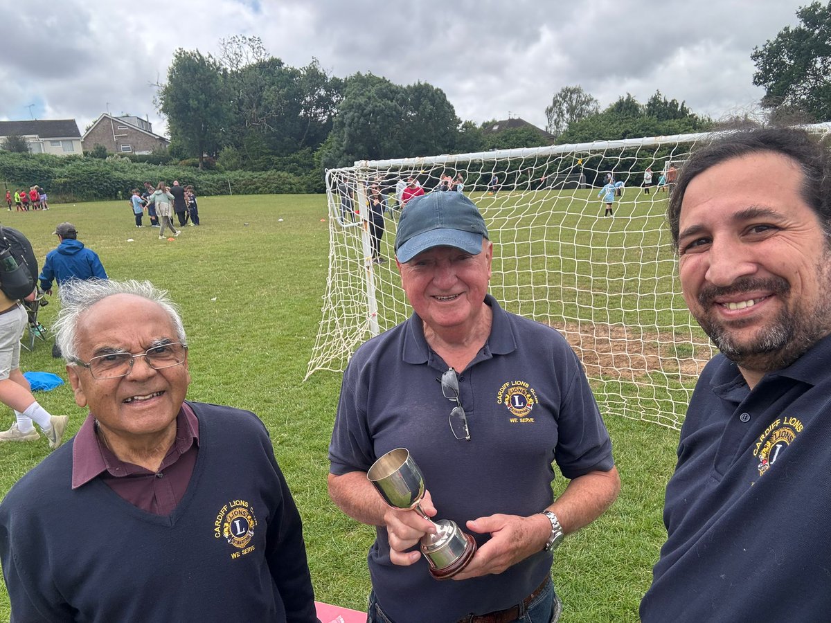 Lions Club tweet media