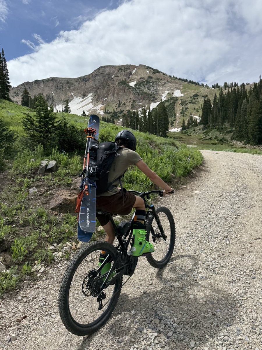 mjasay's tweet image. I don't always ski in July (Narrator: he does), but when I do I ski Baldy Main Chute at @AltaSkiArea and bring a neighbor. 🥳