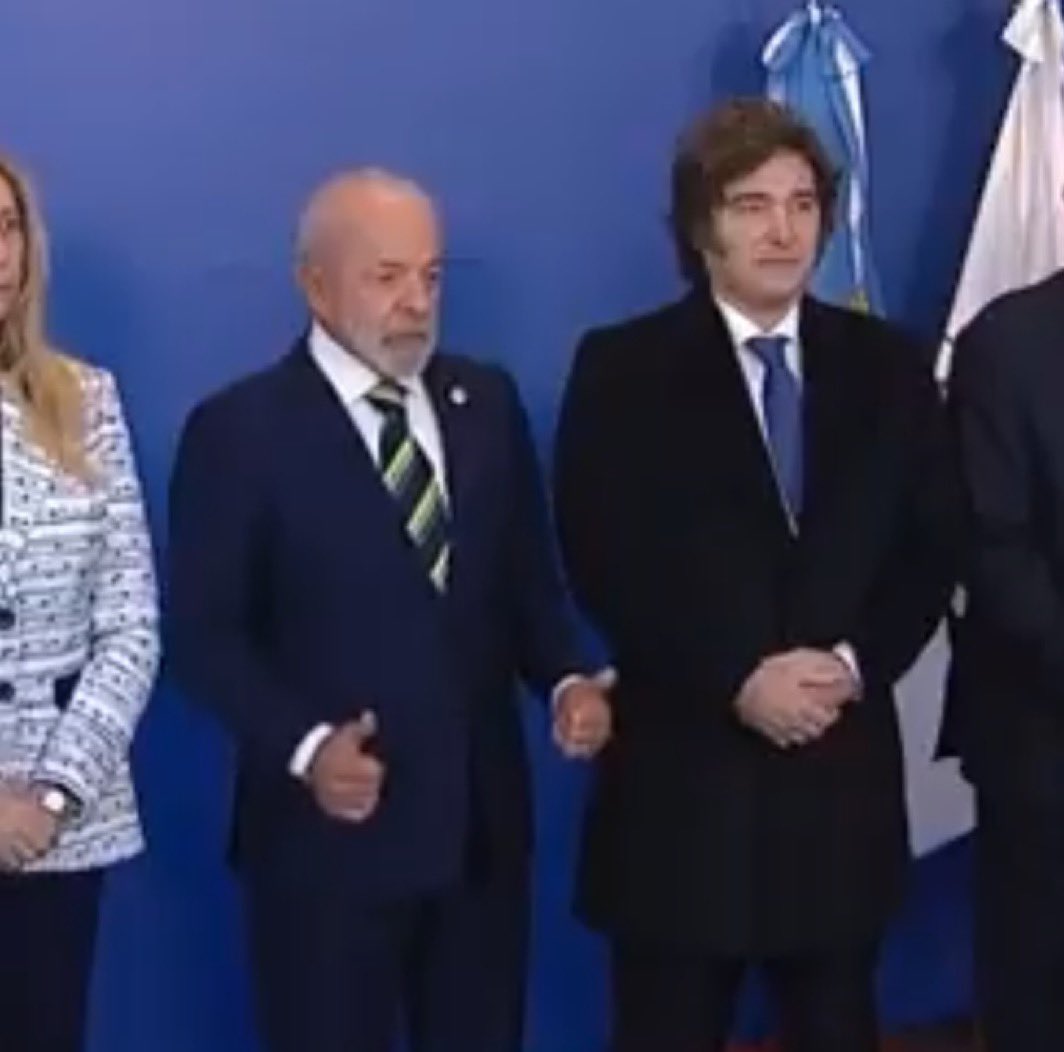 TomasLainer's tweet image. Lula quizo hacer la pose del Javo y quedó como un tremendo pelotudo.
@JMilei