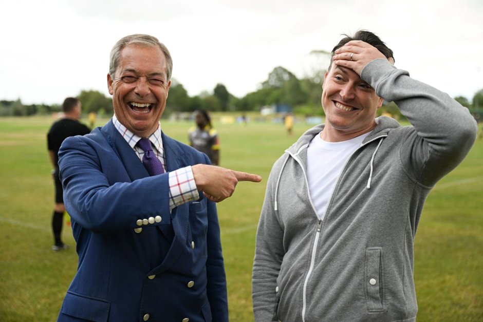 MittensOff's tweet photo. Reflecting on Rachael Reeves makes you think about the sort of twat who kicks a woman when she's down? Here's Nigel #Farage with #ReformMP for South Basildon and East Thurrock James McMurdock who was jailed for... https://t.co/vGaLdexwe1