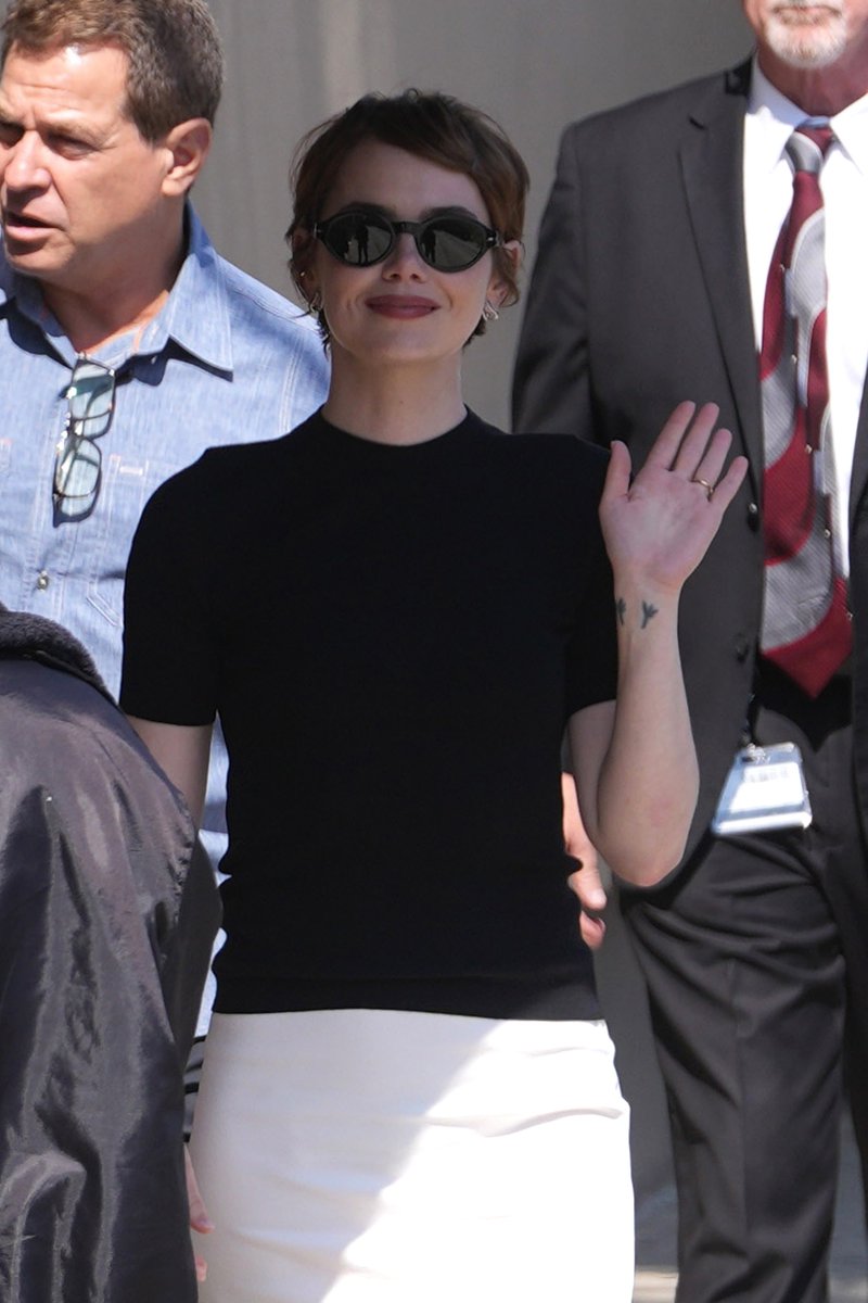 stonebrcom's tweet image. 166 HQs de Emma Stone nos estúdios do Jimmy Kimmel Live! no dia 26/06. emmastonebrasil.com/galeria/thumbn…