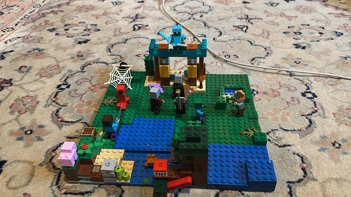 Made this Lego Minecraft Moc
Doesn’t look bad will extend it with more sets in the future